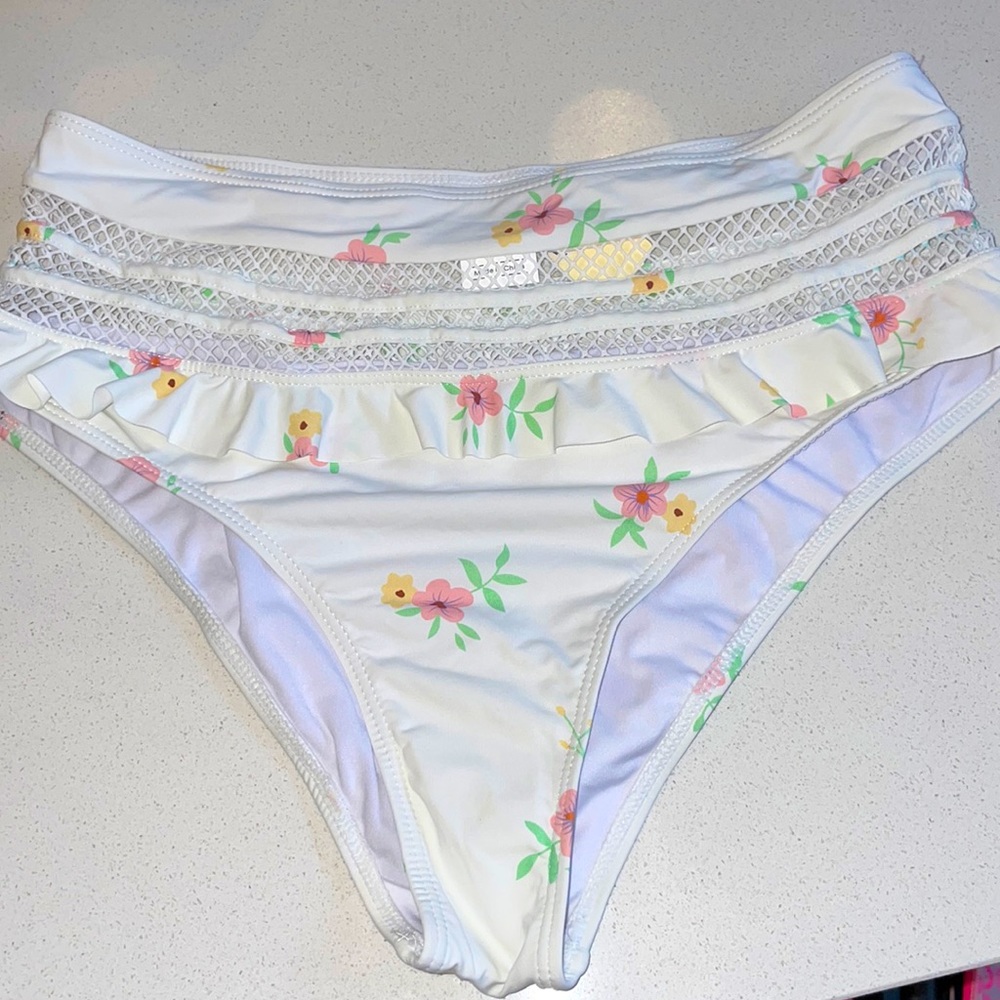 NWT - high waisted bikini bottom white w/ flowers